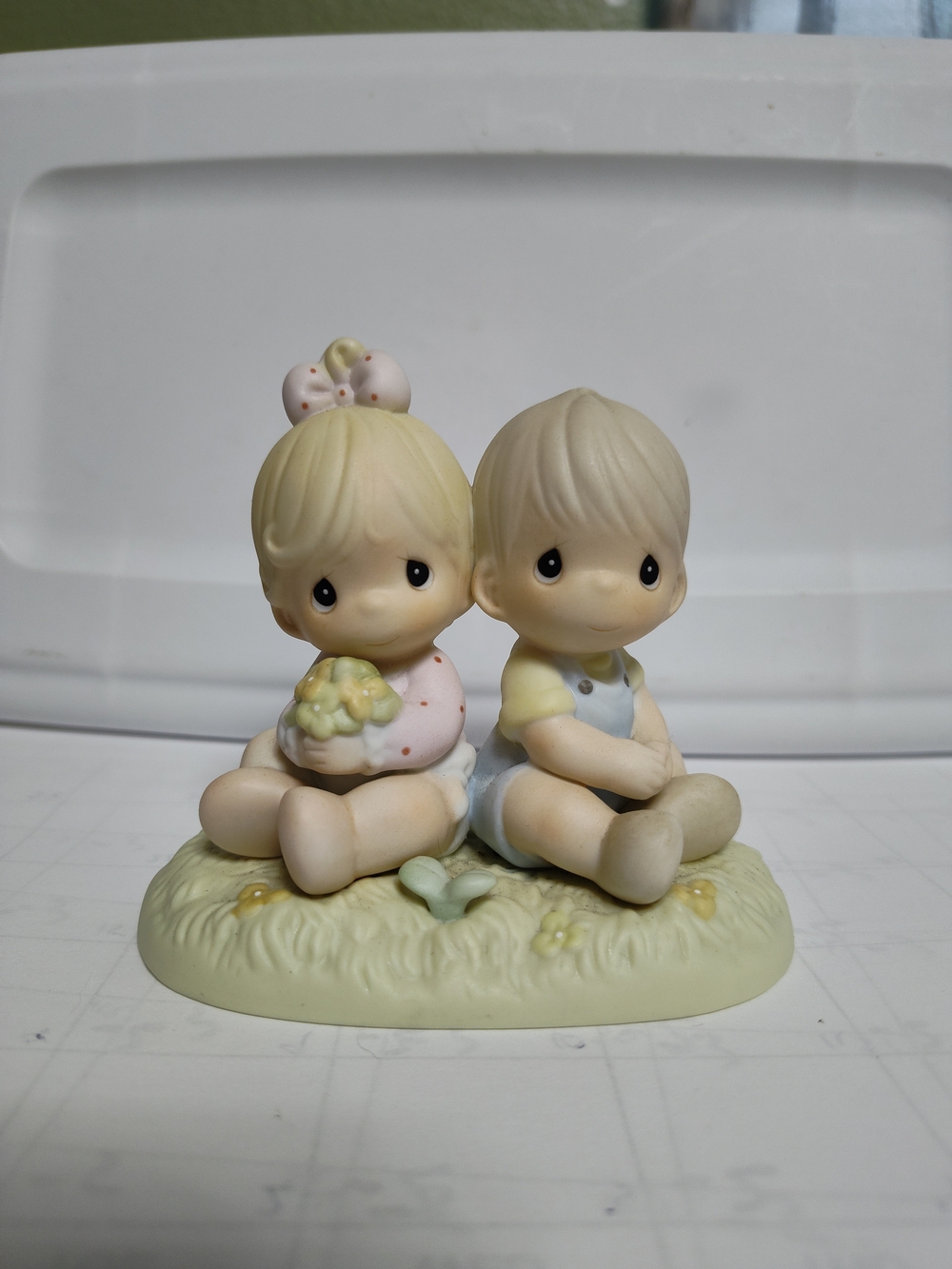 Precious Moments Love One Another